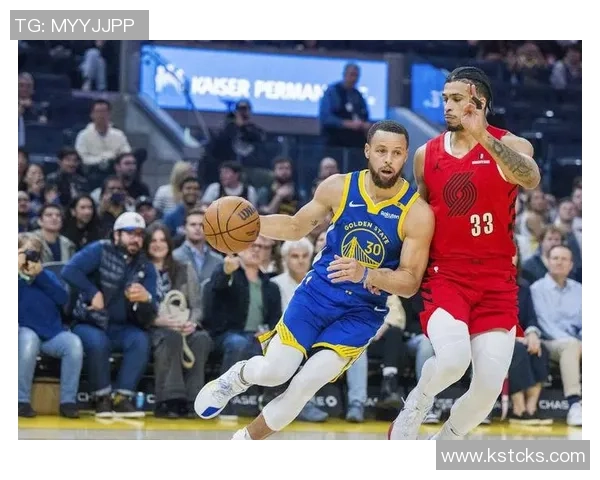 三球348次抢断跻身黄蜂队历史前十助攻与三分命中数同样创队史佳绩